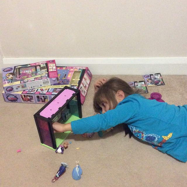 10808623_1529664137272061_1160461959_n