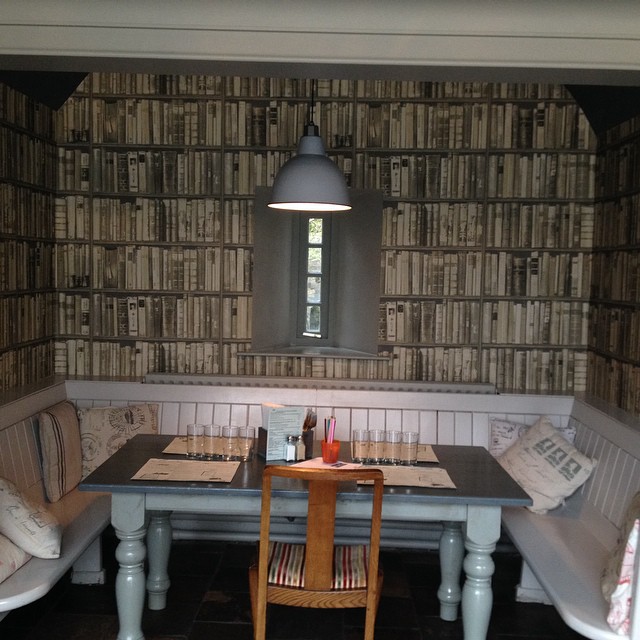 10954514_782980385105492_710031878_n